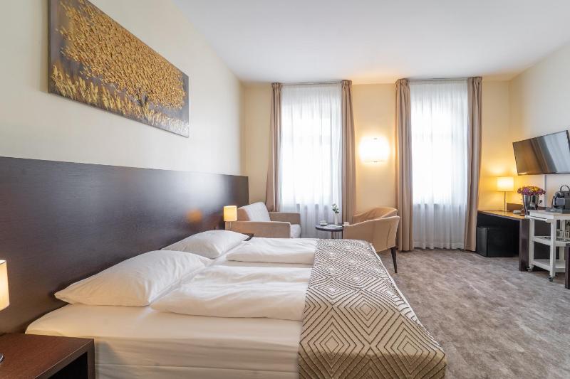 Premium Double Room image 1