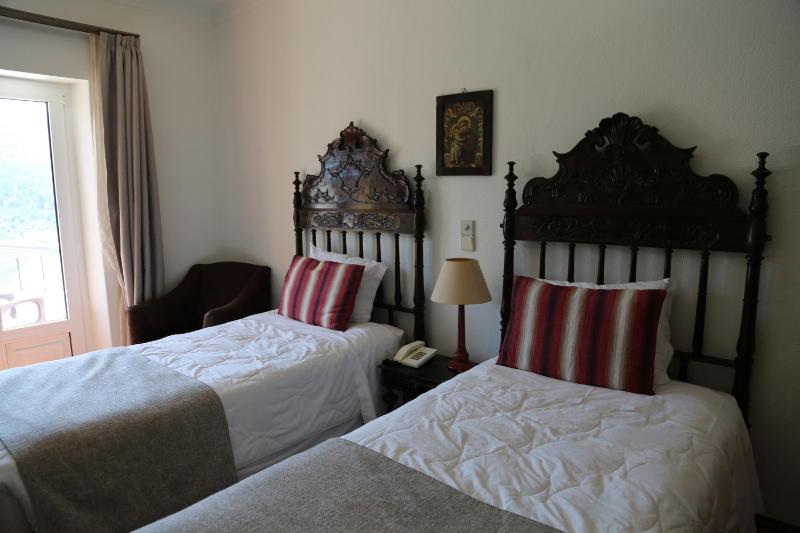 Standard Double Room with Garden View image 3