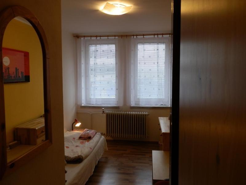 Single Room image 3