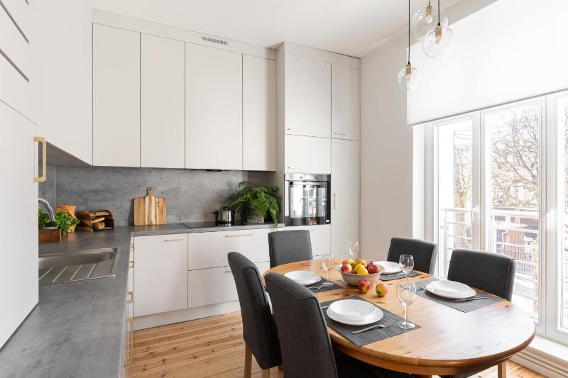 London - Cozy City Stay by Lion Apartments Sopot - image 1