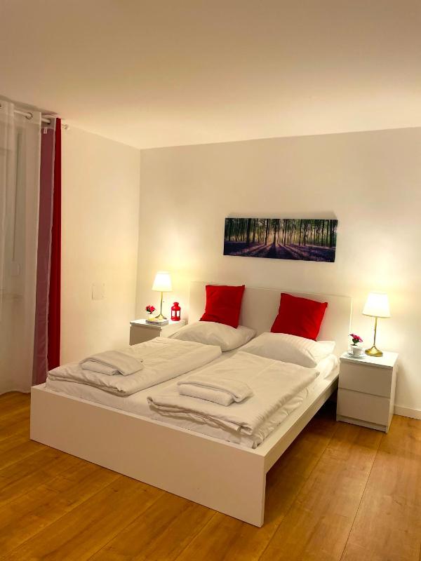 Double Room image 3