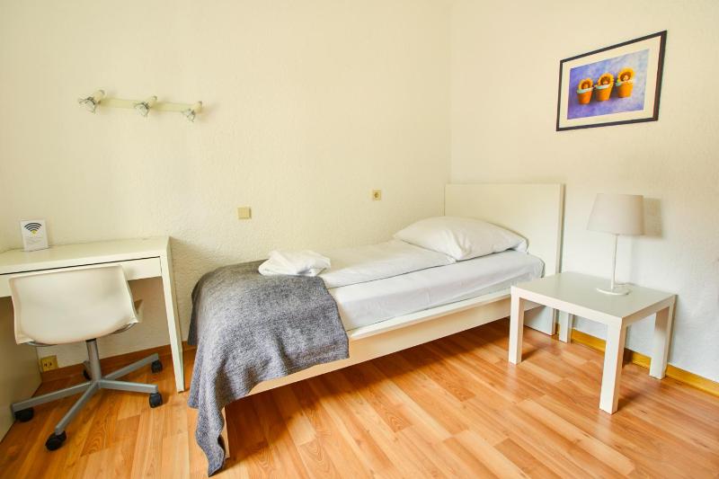 Single Room image 1