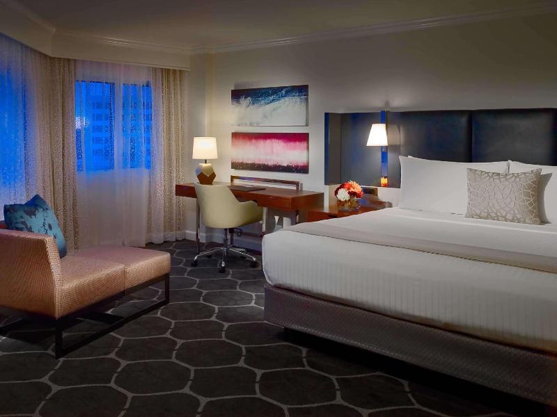 Preferred Corner King Room image 1