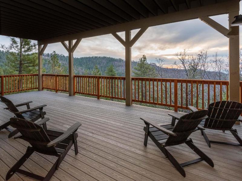 Three-Bedroom Holiday Home  image 4