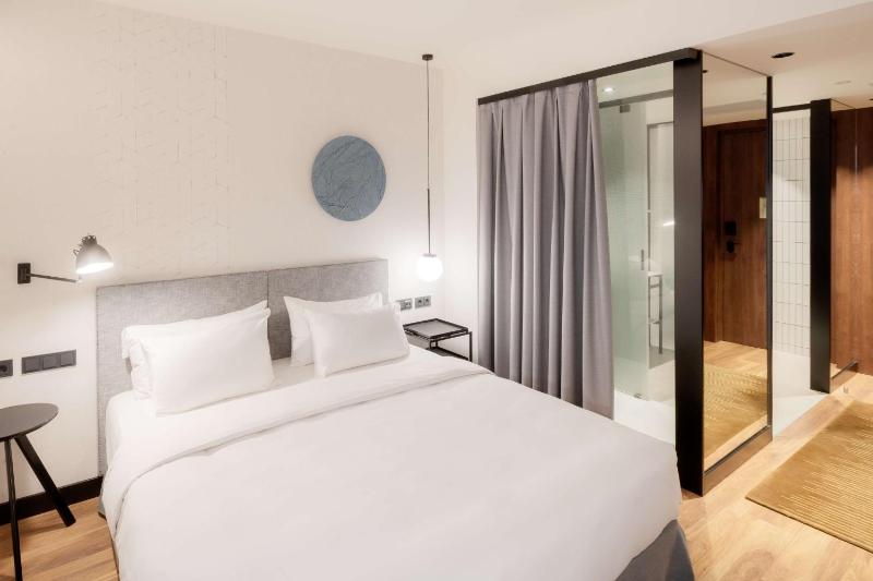 Standard Room - Interior Facing image 1