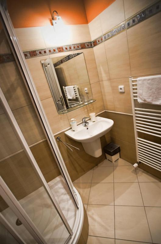Double Room image 4