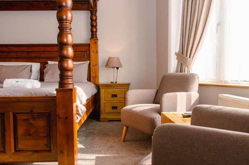 Deluxe King Room image 4