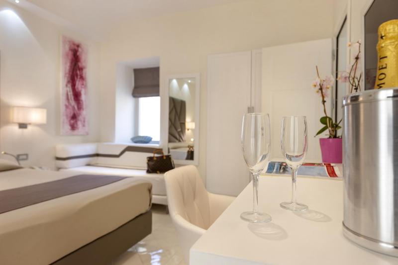 Triple Room image 3