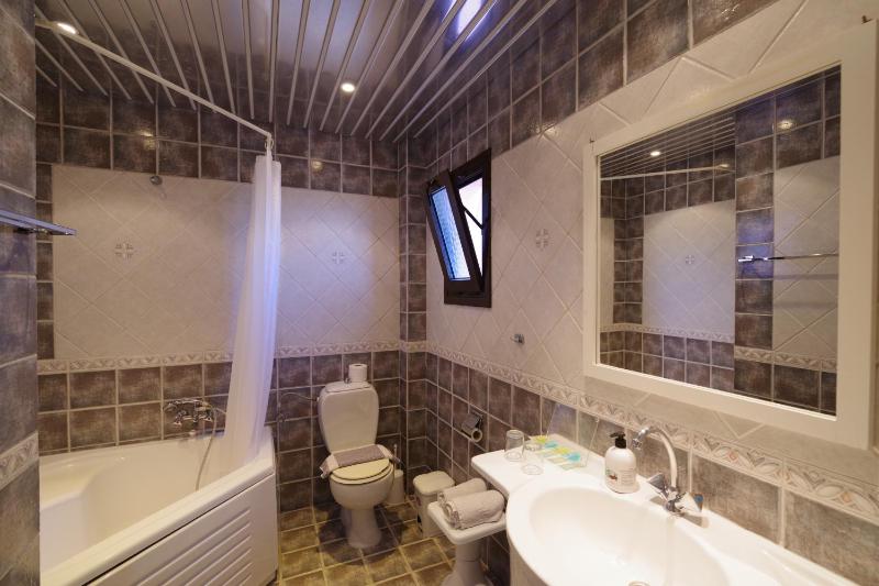 Apartment with Sea View image 2
