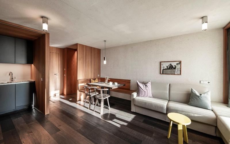 Apartment with Balcony image 4