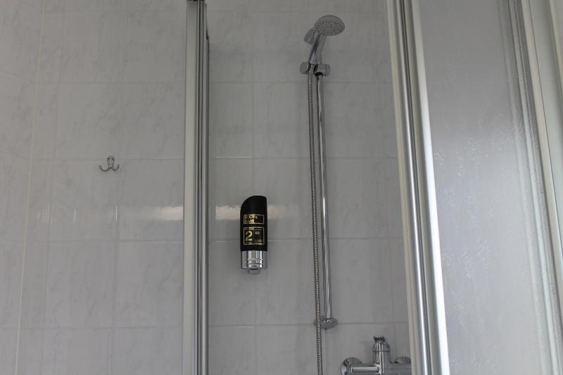 Standard Single Room image 2