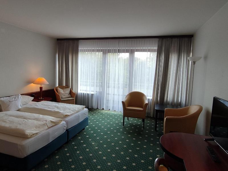 Double Room with Balcony image 4