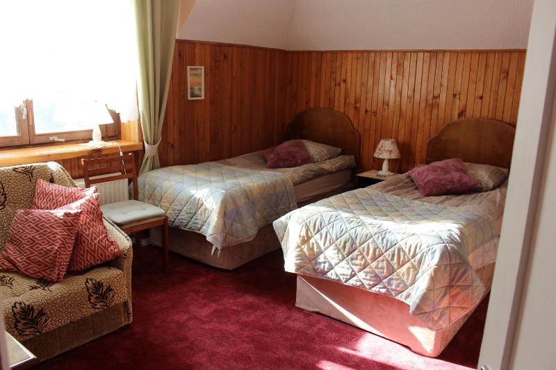 Standard Double or Twin Room with Garden View image 3