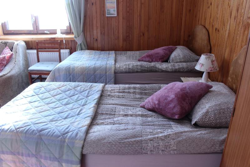 Triple Room with Shower image 1