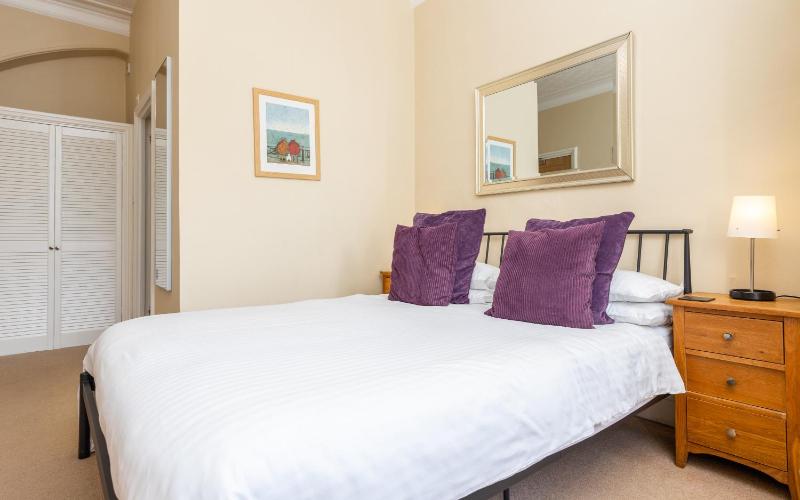 King Room image 3