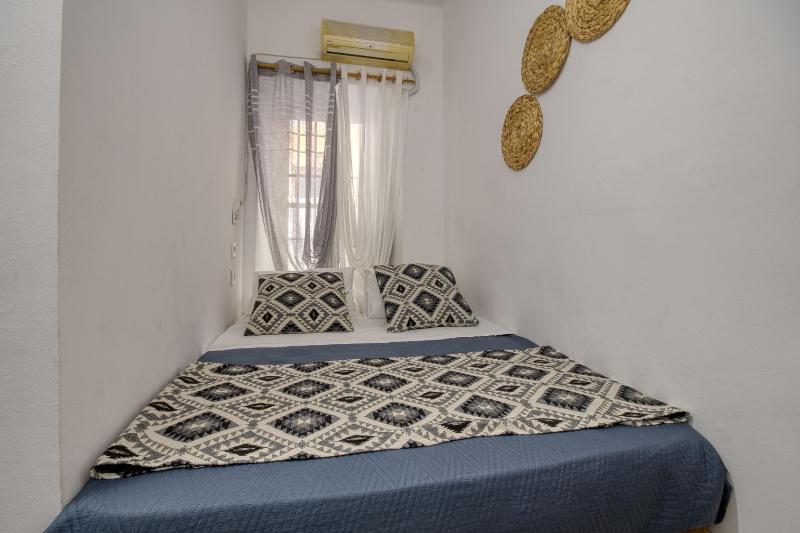 Bar street apartments - image 6