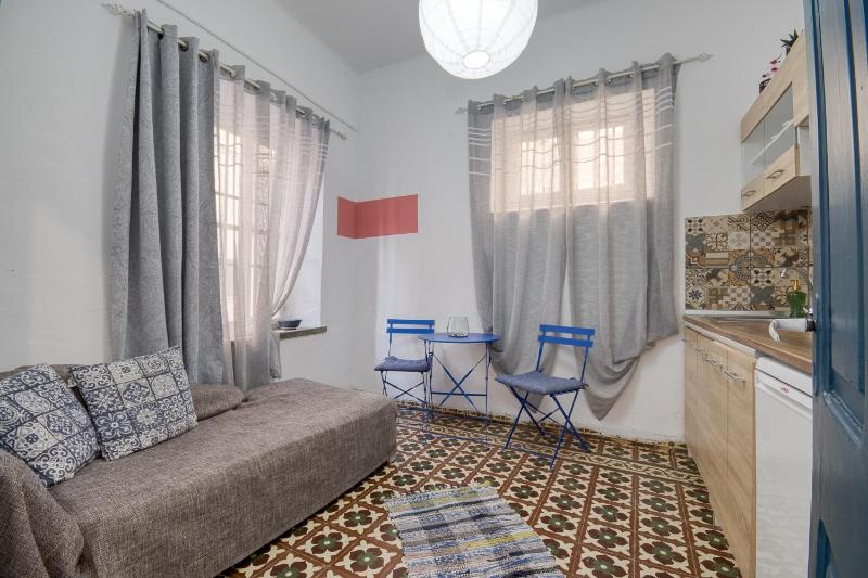 Bar street apartments - image 7