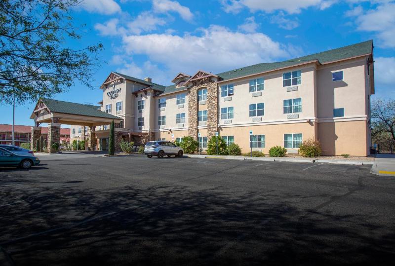Country Inn & Suites by Radisson Tucson City Center AZ - image 2