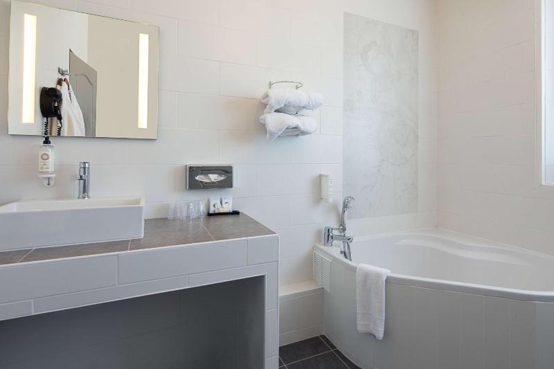 Best Western Central Hotel - image 35