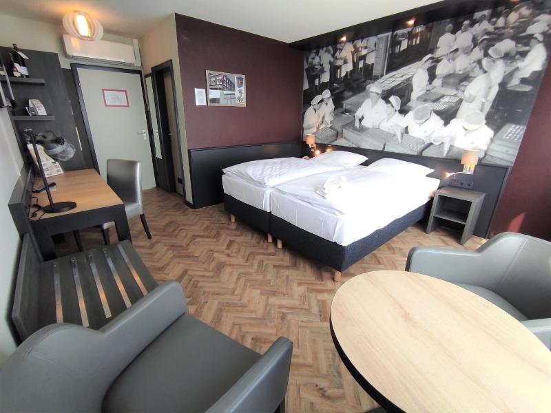Superior Double Room image 2