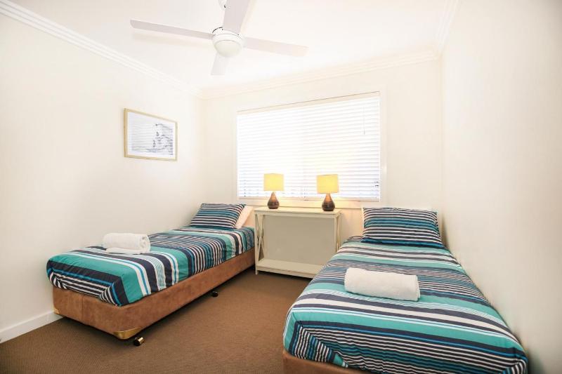 Calming Waters - Pet Friendly - Community Pool - image 9