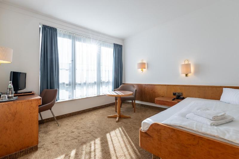Single Room image 1