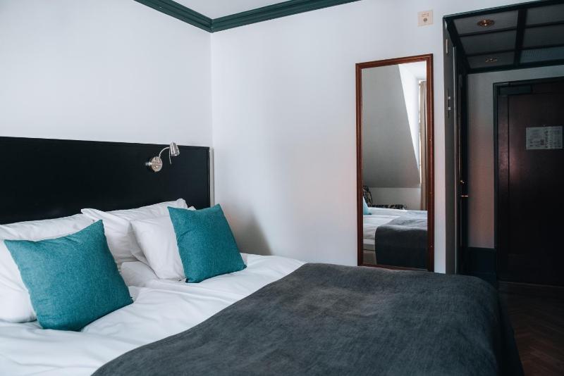 Standard Double or Twin Room image 1