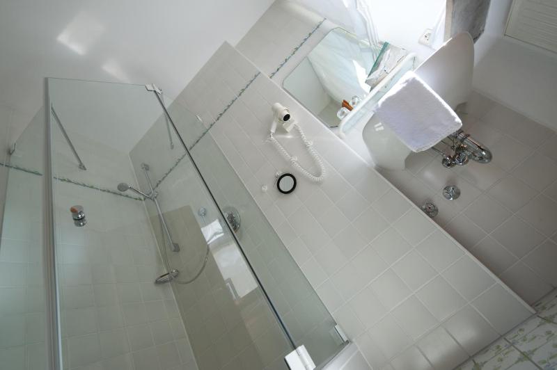 Single Room image 1