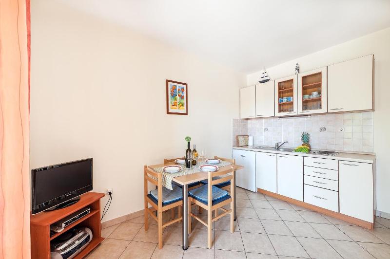 Apartments Sara - image 13