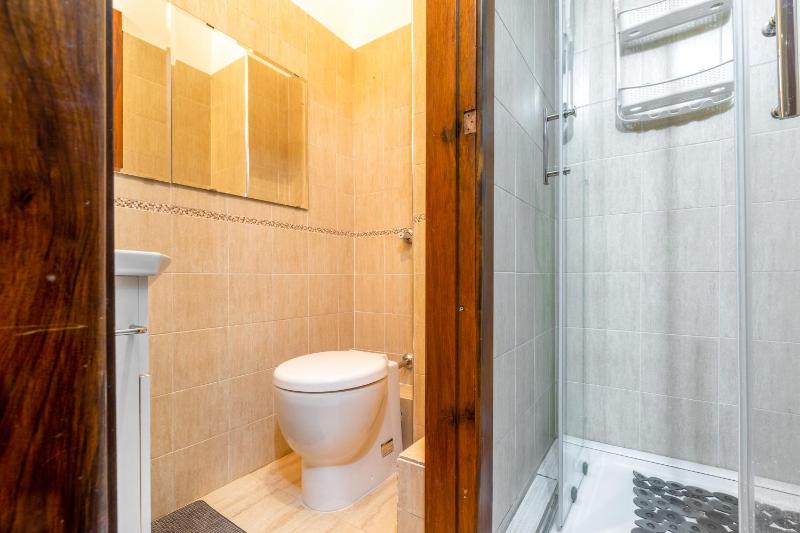 GuestHost - Teatro Politeama and Teatro Massimo Cozy Apartment - image 6