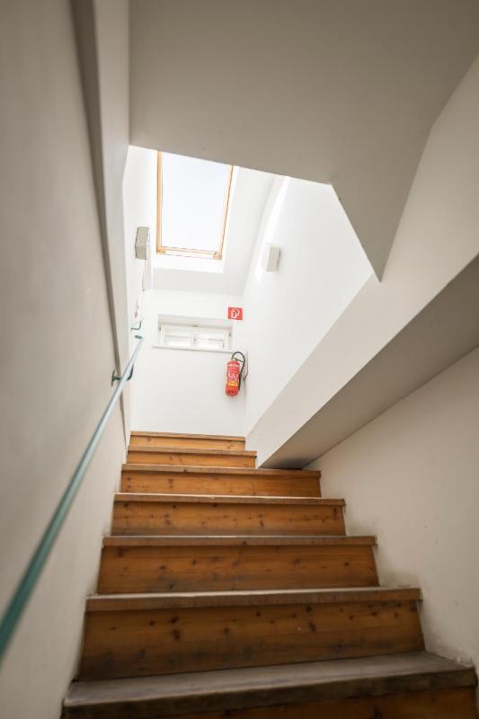 One-Bedroom Apartment image 1