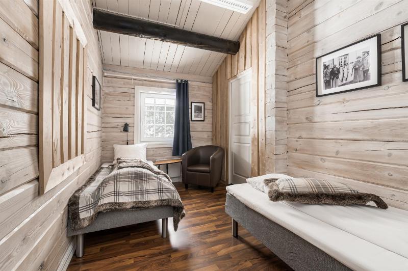 Double Room with Private Bathroom image 2