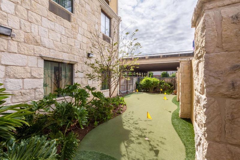 Comfort Suites Alamo/River walk - image 32