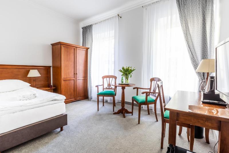 Hotel Pod Złotą Różą - image 31