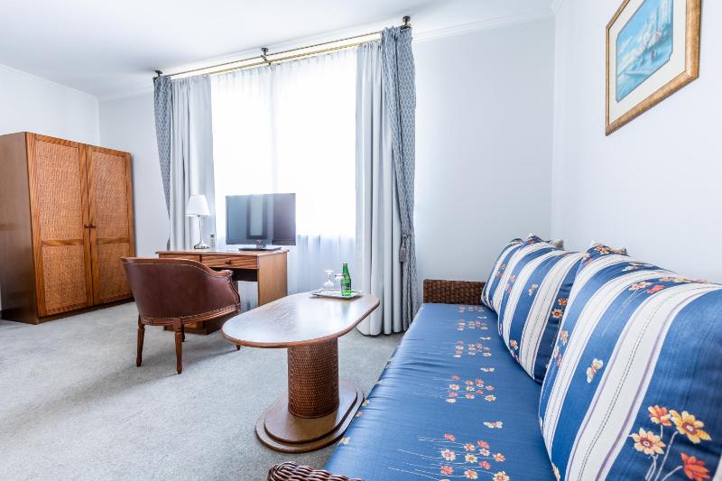Hotel Pod Złotą Różą - image 37