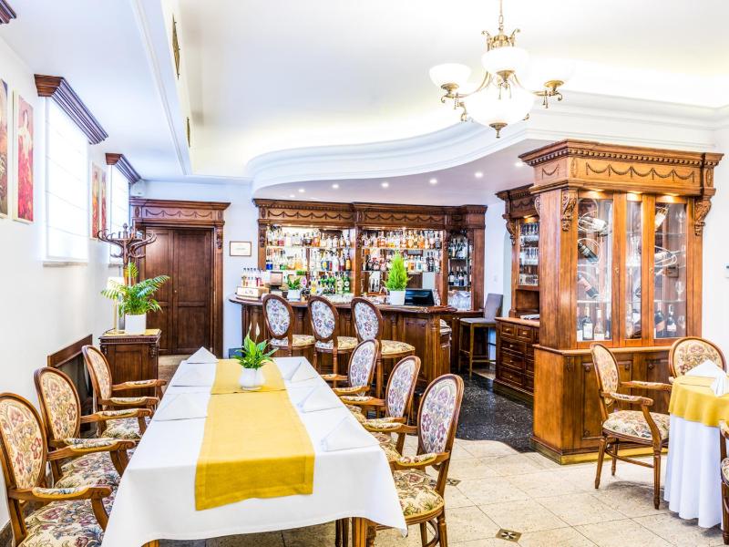 Hotel Pod Złotą Różą - image 29