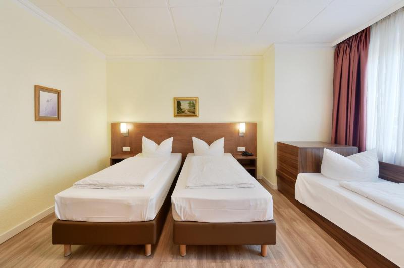 Triple Room image 3
