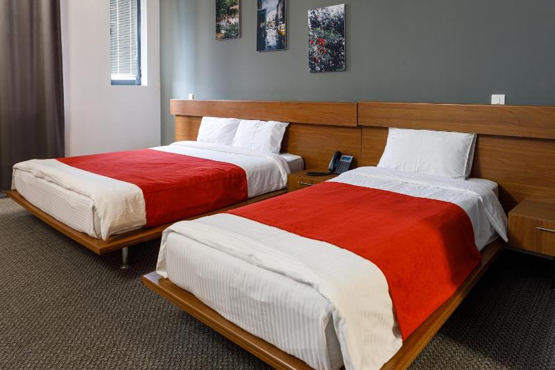 Double Room with Two Double Beds image 3