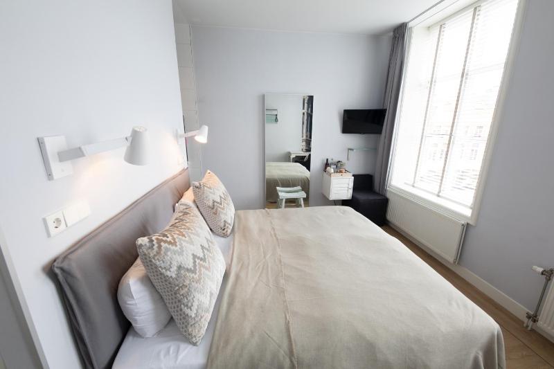Superior Double Room with Patio View image 4