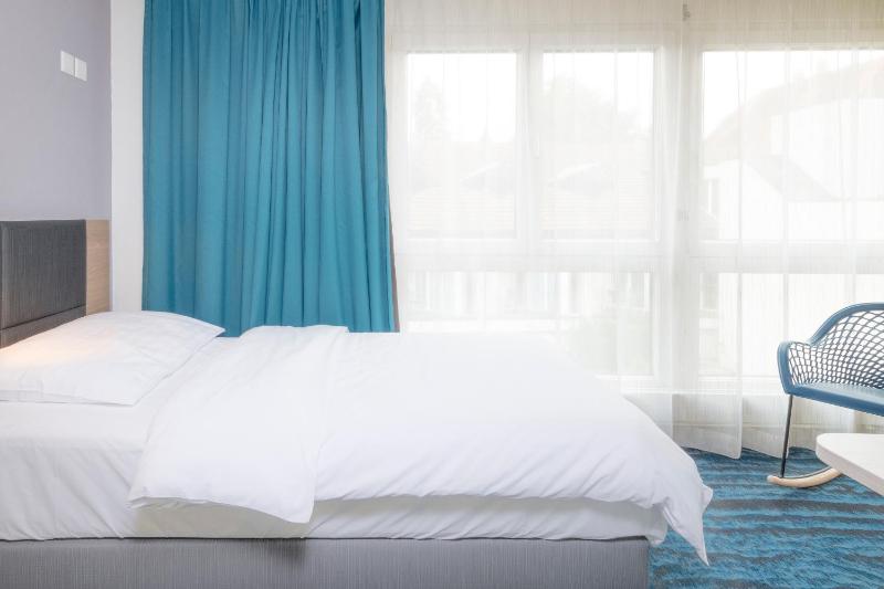 Standard Single Room image 2