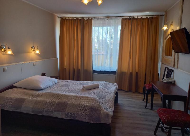 Single Room image 3