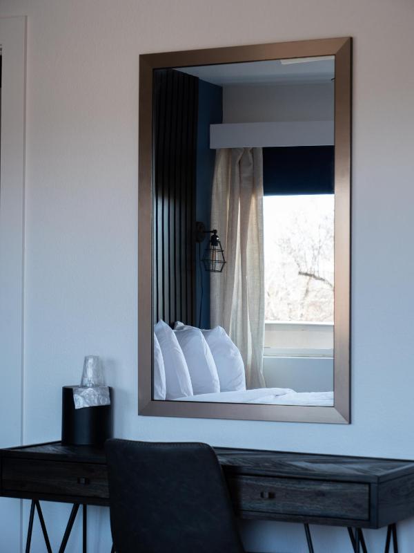 King Room image 3