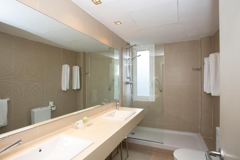 Superior Double Room image 2