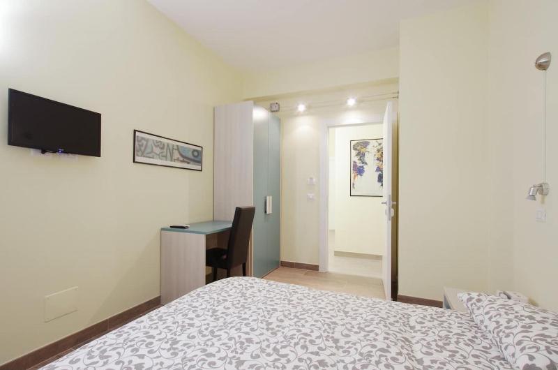 Double Room with Private Bathroom image 4