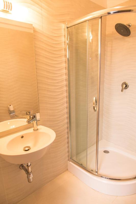 Hotel Bliss - image 14