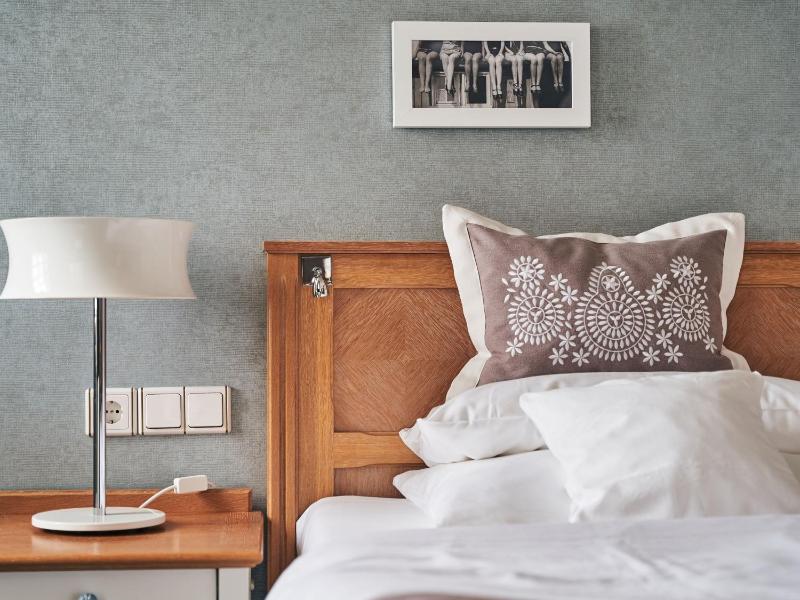 Double Room with Sea View and Balcony image 2