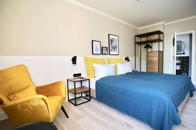 Standard Double Room image 3