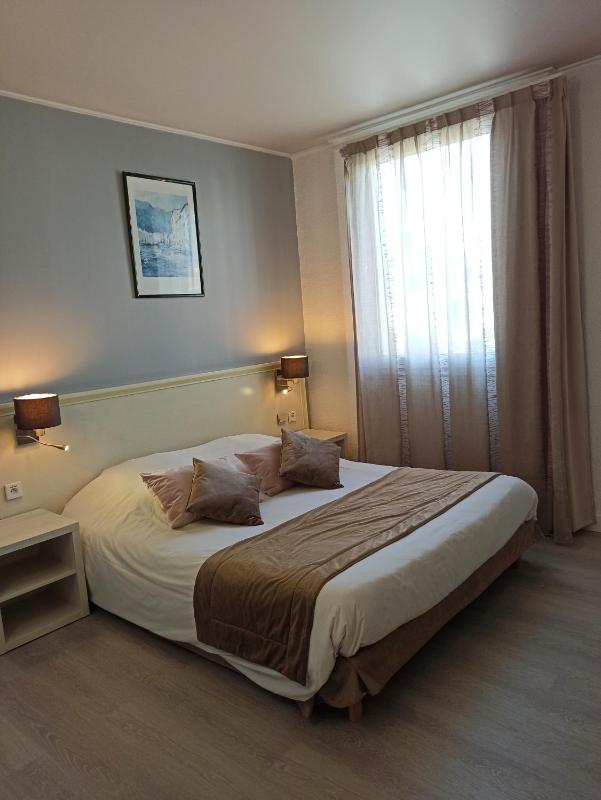 Standard Double Room - Parking Side image 1
