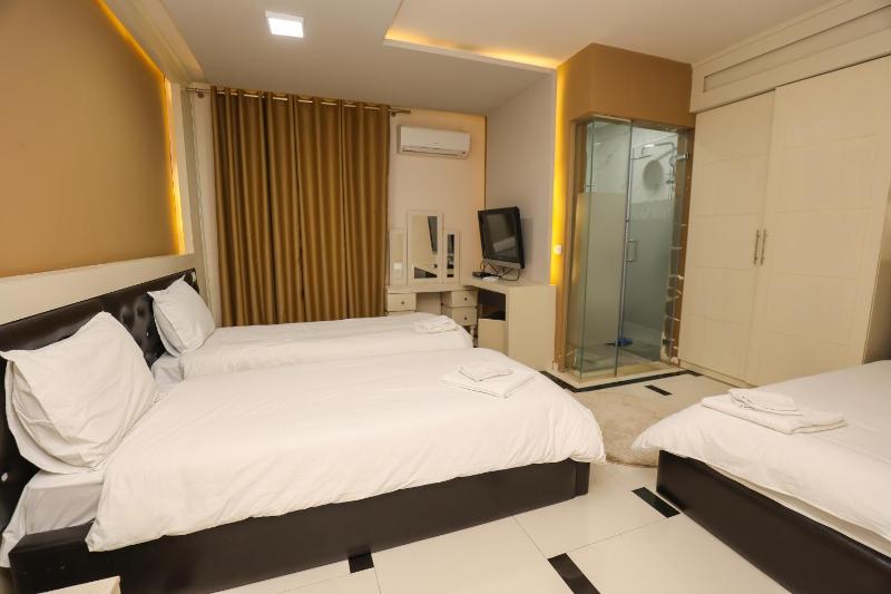 Comfort Triple Room image 3