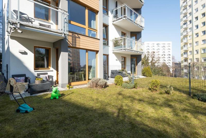 Apartment with Garden View image 2
